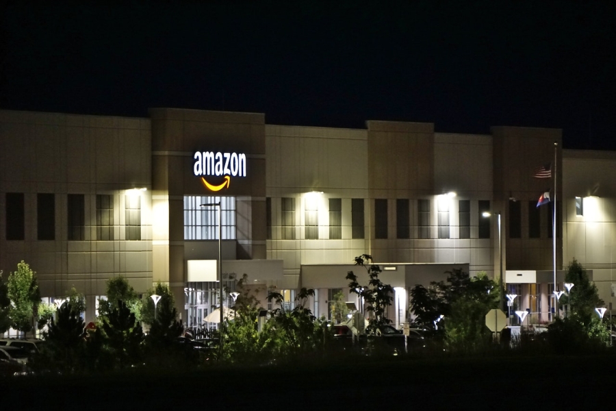 Η Amazon ανακοίνωσε επιπλέον 9.000 περικοπές θέσεων εργασίας