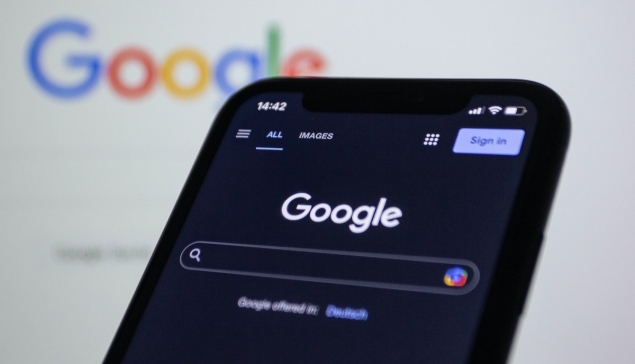 Η Google ετοιμάζει νέα μηχανή αναζήτησης ενώ εμπλουτίζει την υπάρχουσα