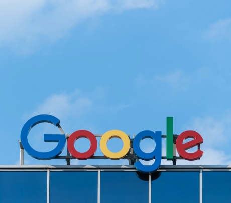 Η EE ερευνά τη Google για τη χρήση προσωπικών δεδομένων για την ανάπτυξη μοντέλου AI