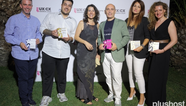 H Plushost για 2η συνεχόμενη χρονιά Agency of The Year στα UX | CX Awards 2024